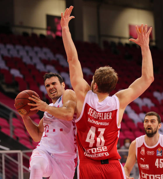 场上瞬息万 场上瞬息万