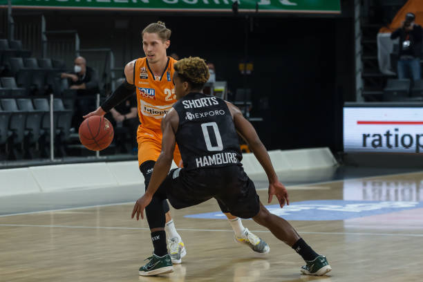 握和对队友 握和对队友