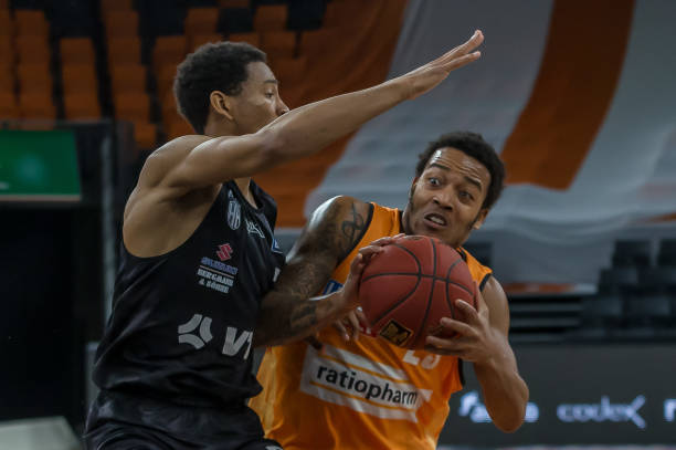 守人付出代 守人付出代