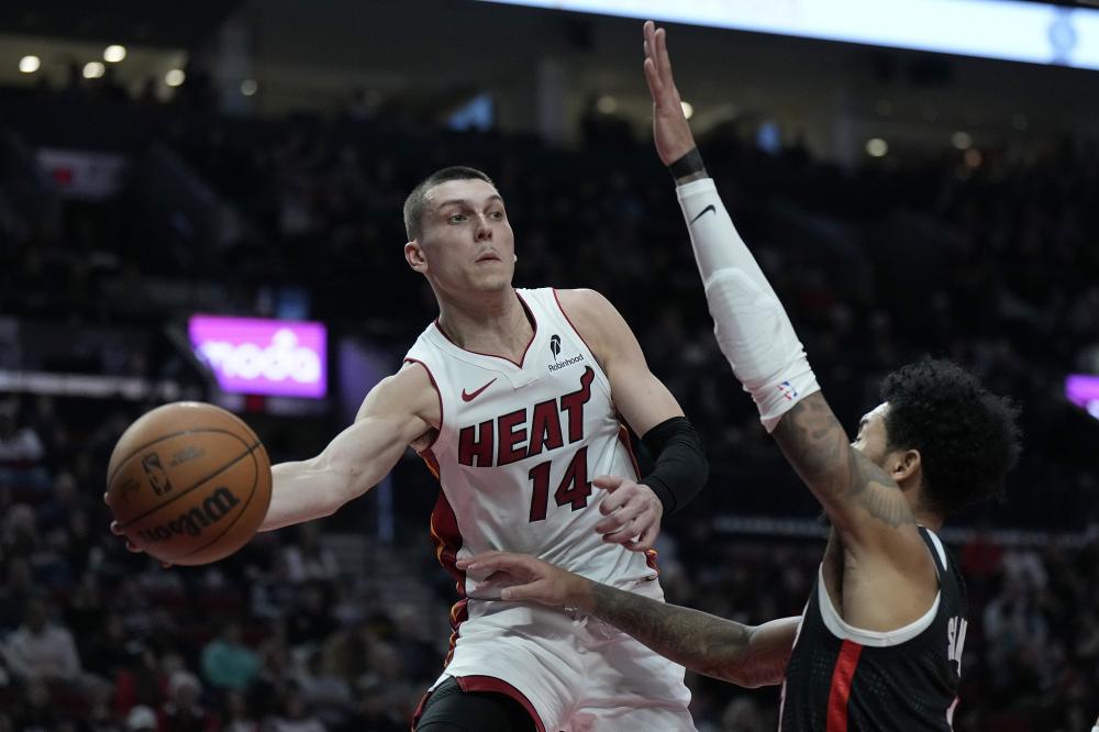 登贝莱在场 登贝莱在场